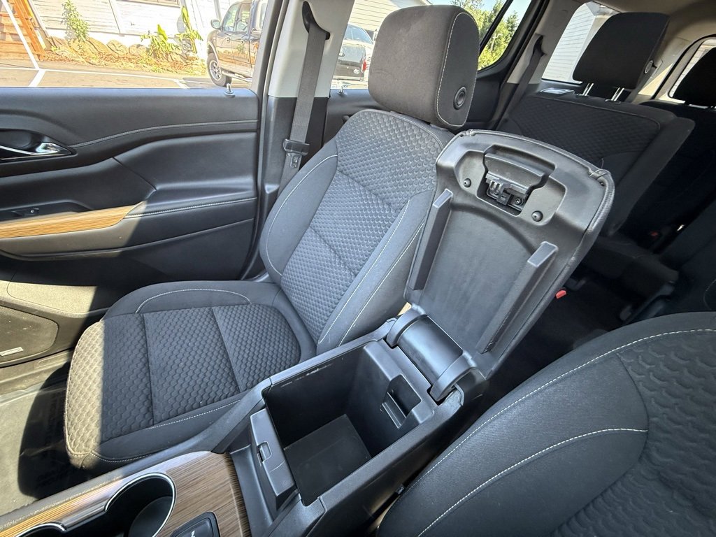 Used 2019 GMC Acadia SLE image 28
