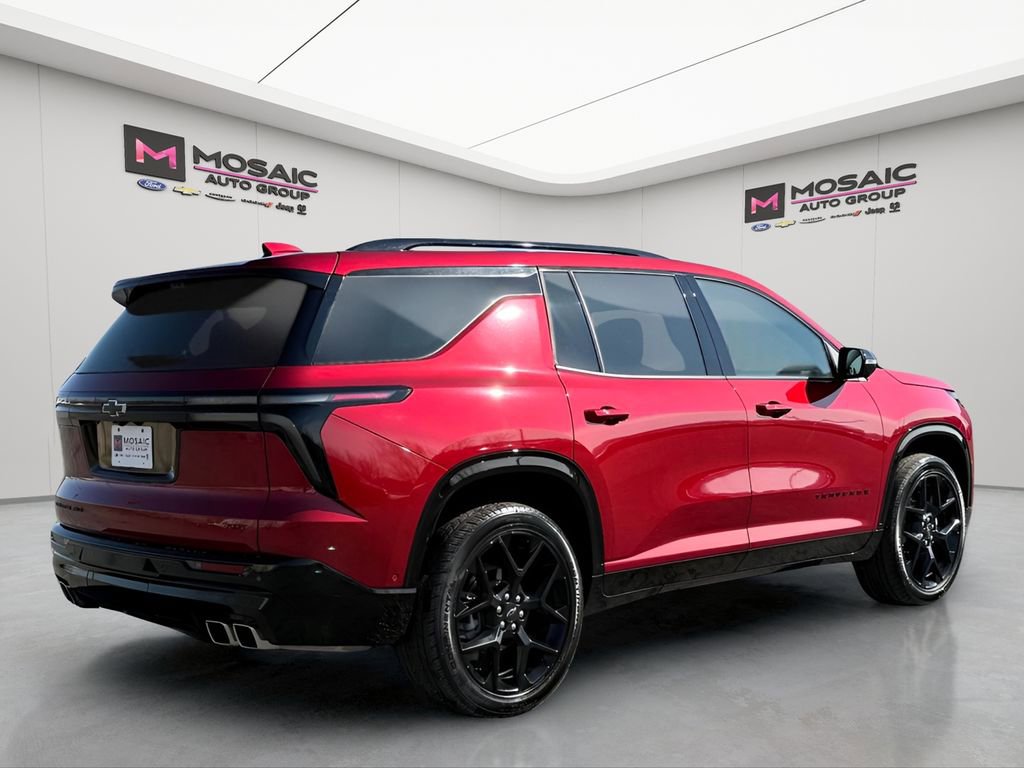 Used 2025 Chevrolet Traverse RS w/ LPO, Floor Liner Package AWD/4WD image 3