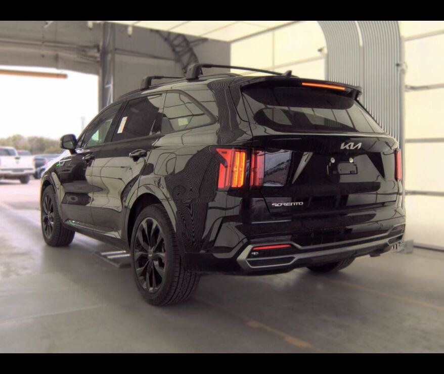 Used 2023 Kia Sorento SX FWD image 11