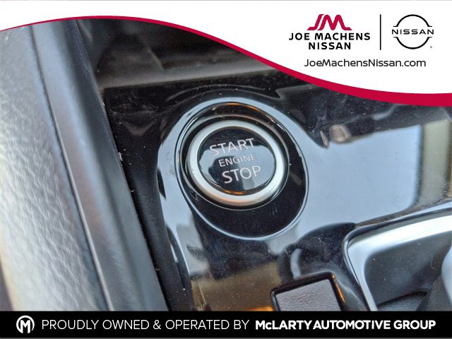 New 2025 Nissan Versa SR w/ Trunk Package image 20