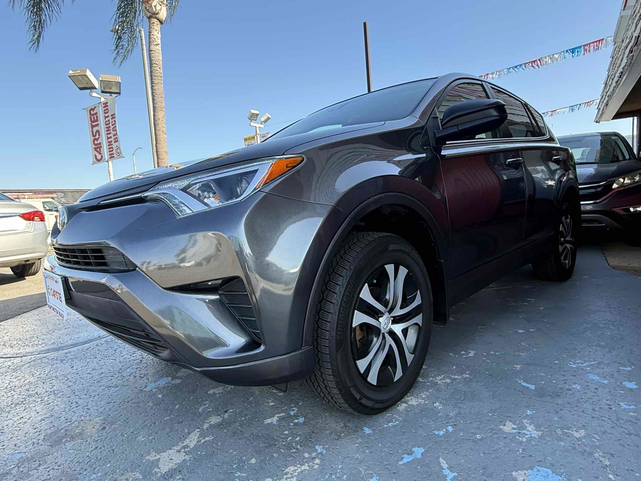 Used 2018 Toyota RAV4 LE w/ All Weather Liner Package FWD image 4