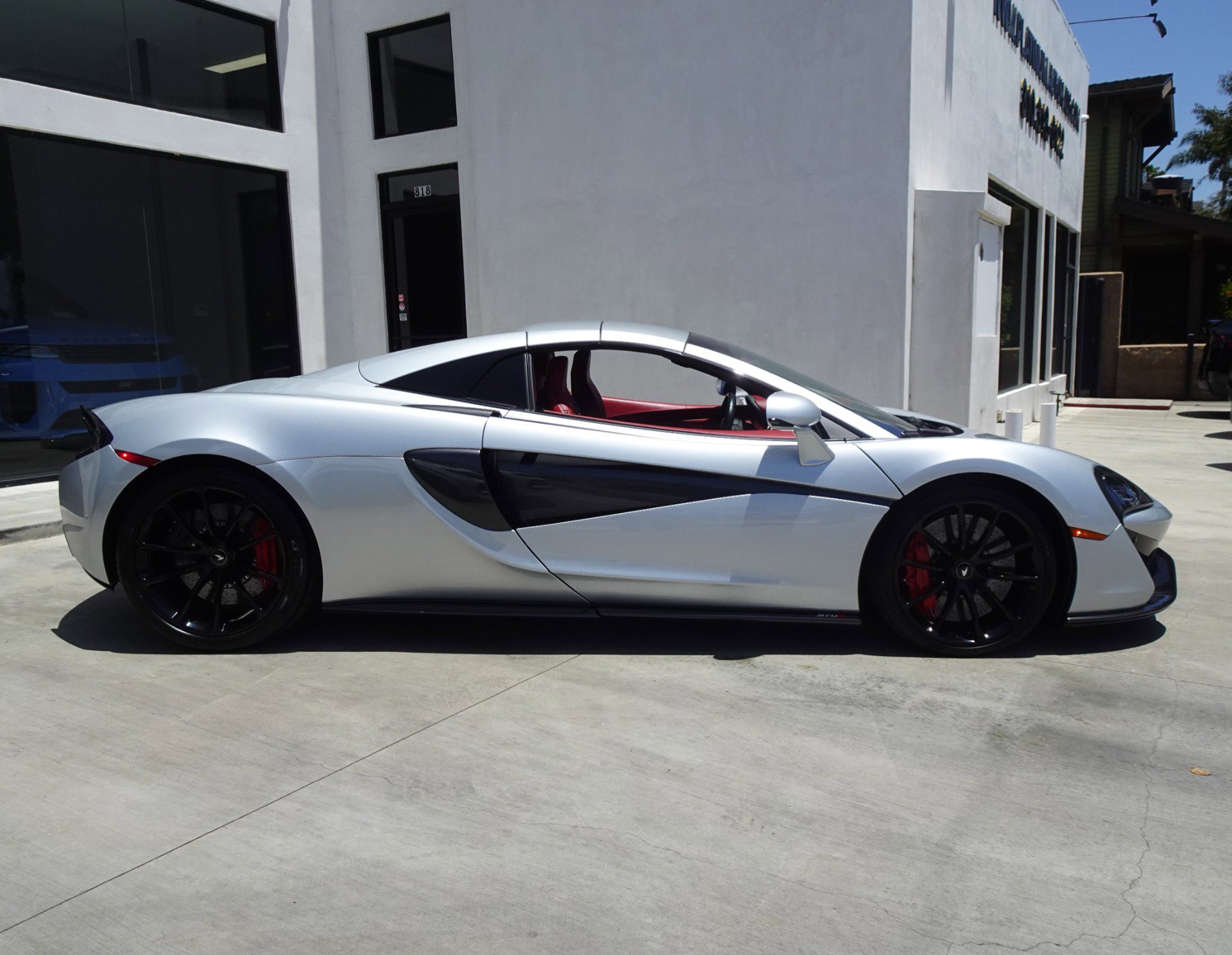 Used 2019 McLaren 570S Spider RWD image 8