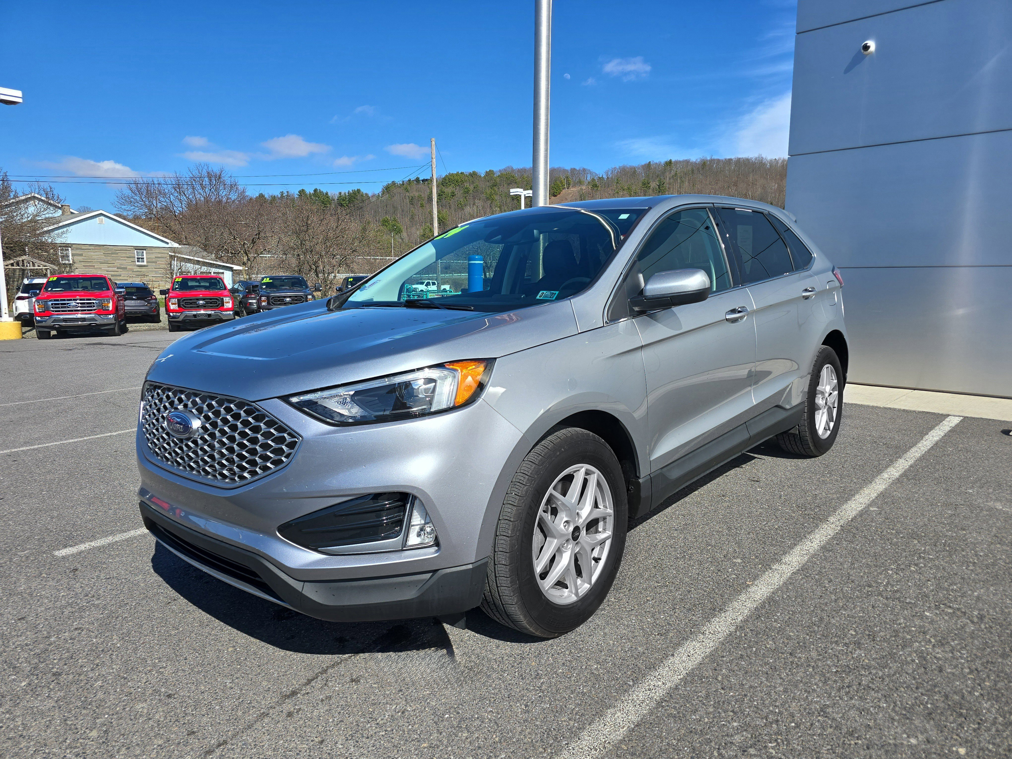 Certified 2024 Ford Edge SEL w/ Convenience Package image 8
