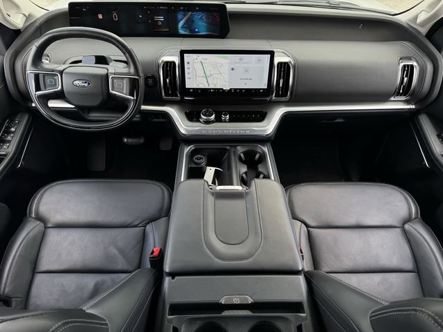 Used 2025 Ford Expedition Max Platinum AWD/4WD image 9