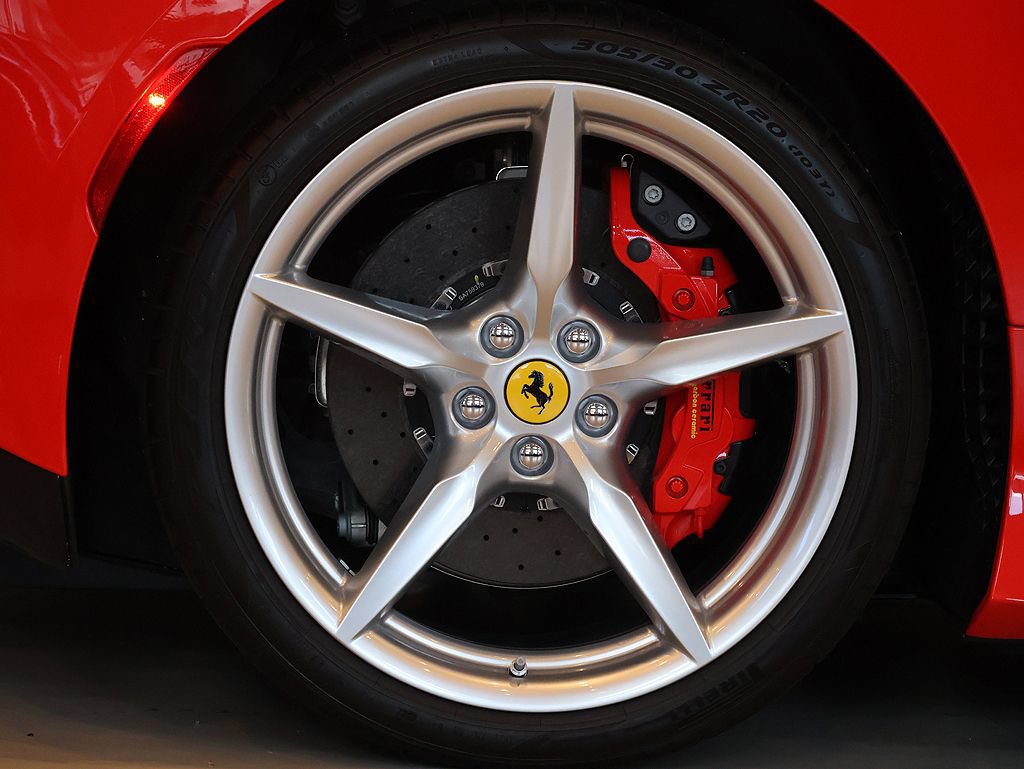 Certified 2023 Ferrari F8 Tributo RWD image 47