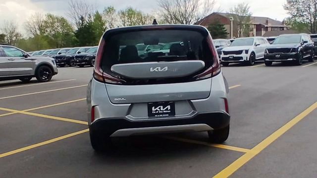 Certified 2025 Kia Soul LX w/ LX Technology Package FWD image 2