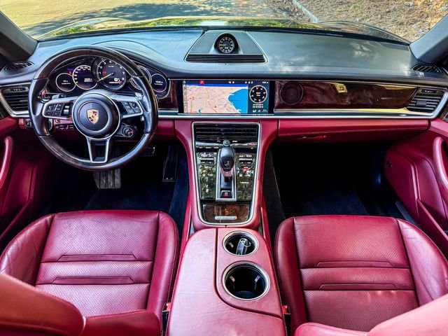 Used 2018 Porsche Panamera 4 image 27