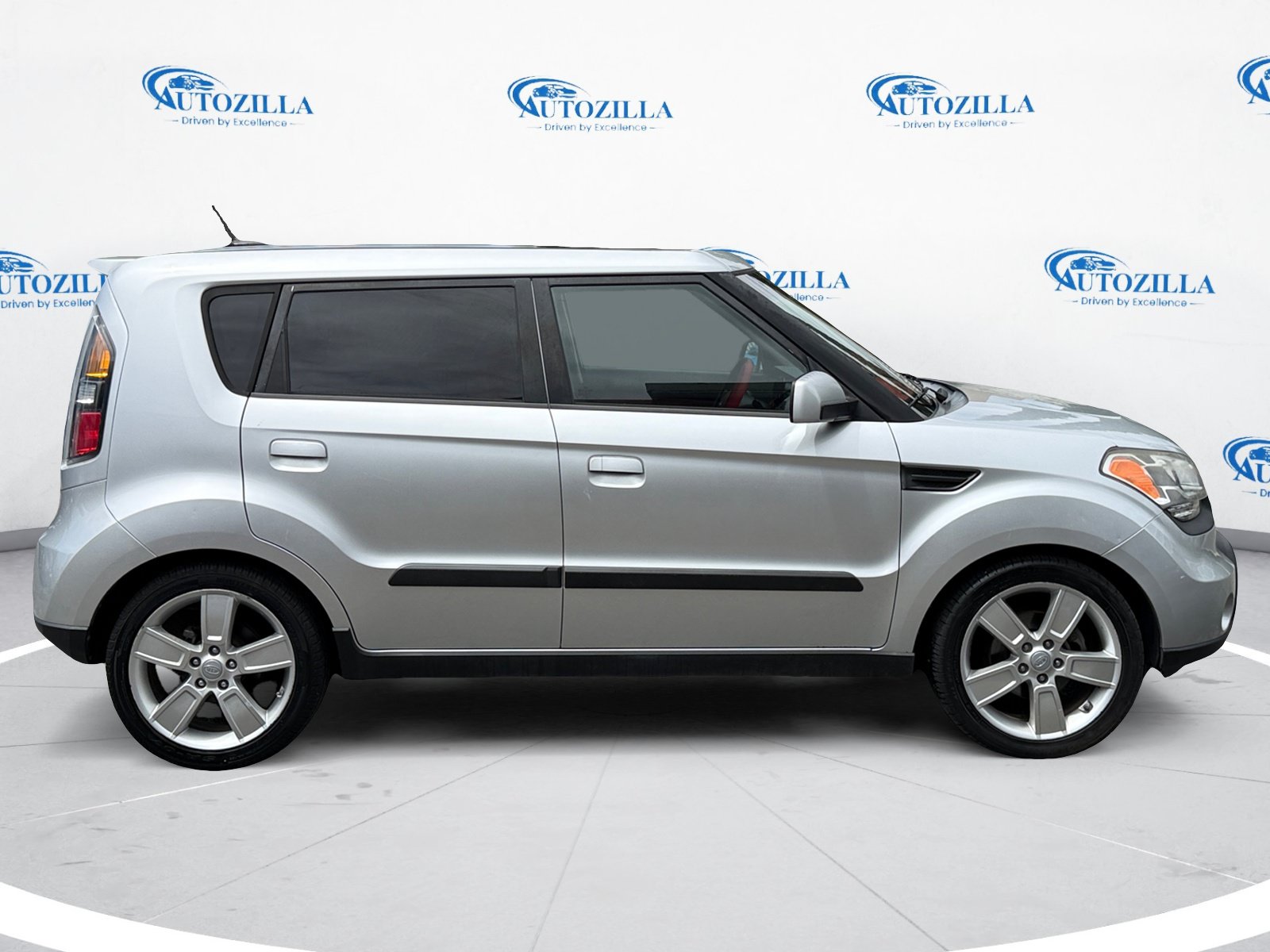 Used 2010 Kia Soul Sport FWD image 6