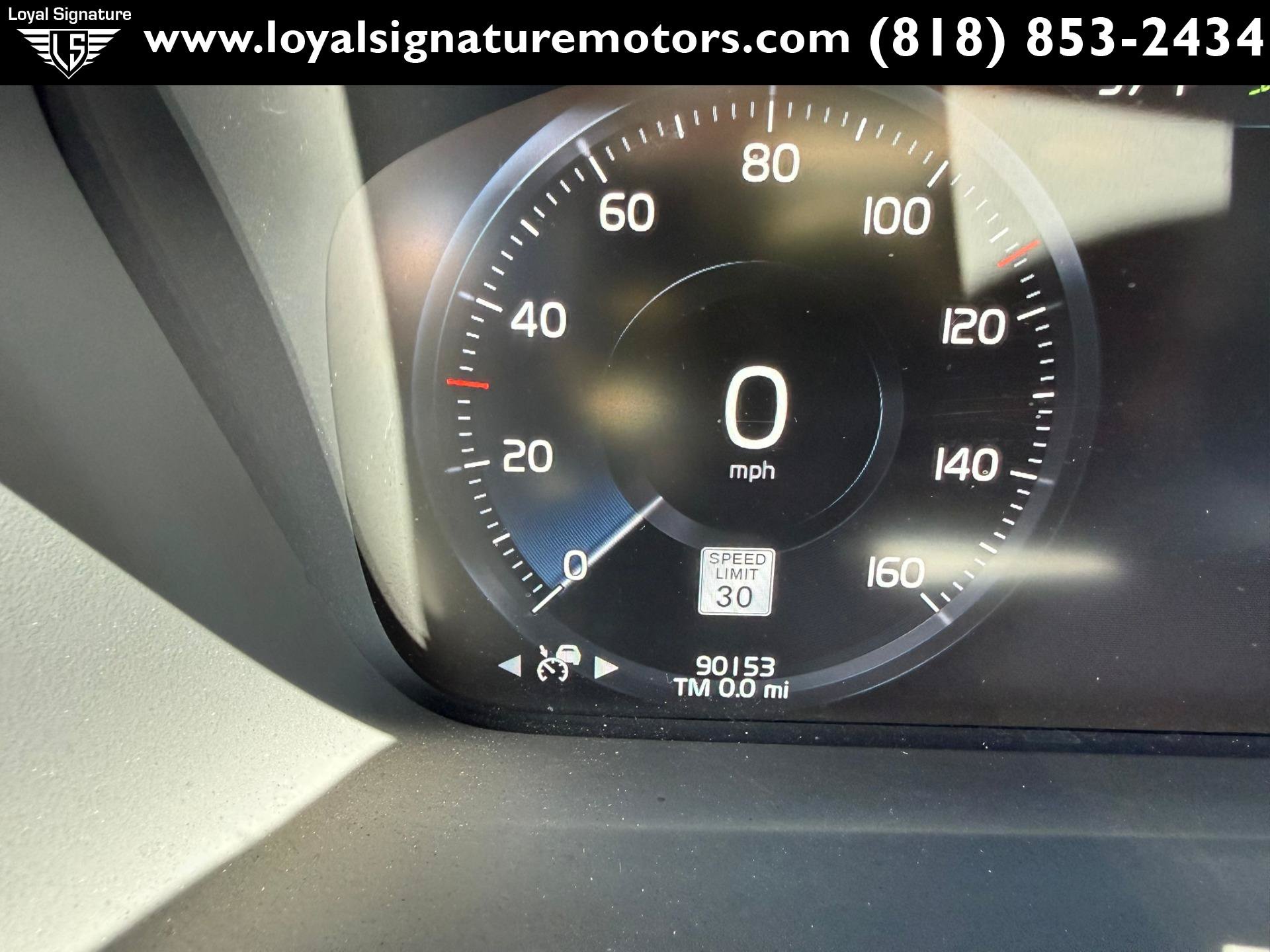 Used 2021 Volvo XC90 T8 R-Design w/ Advanced Package AWD/4WD image 32