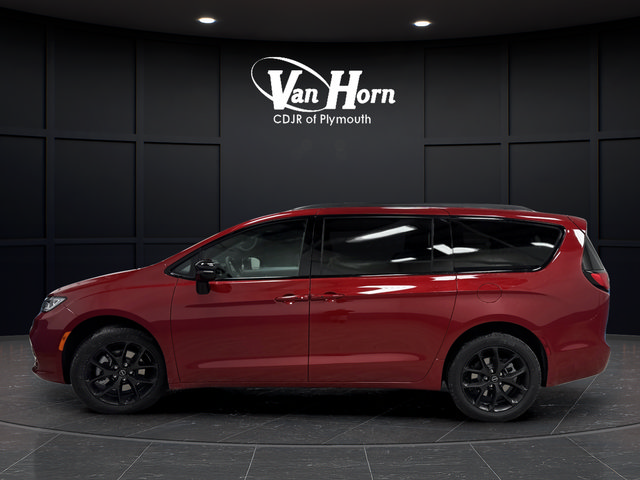 New 2026 Chrysler Pacifica Select AWD/4WD image 12