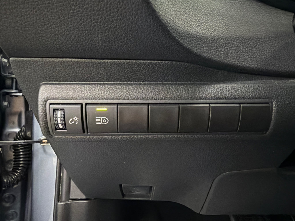 Used 2024 Toyota Corolla LE FWD image 29