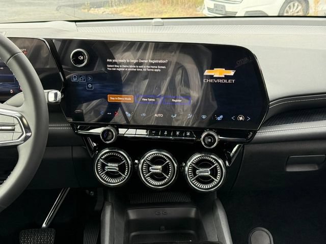 New 2026 Chevrolet Blazer EV LT AWD/4WD image 10