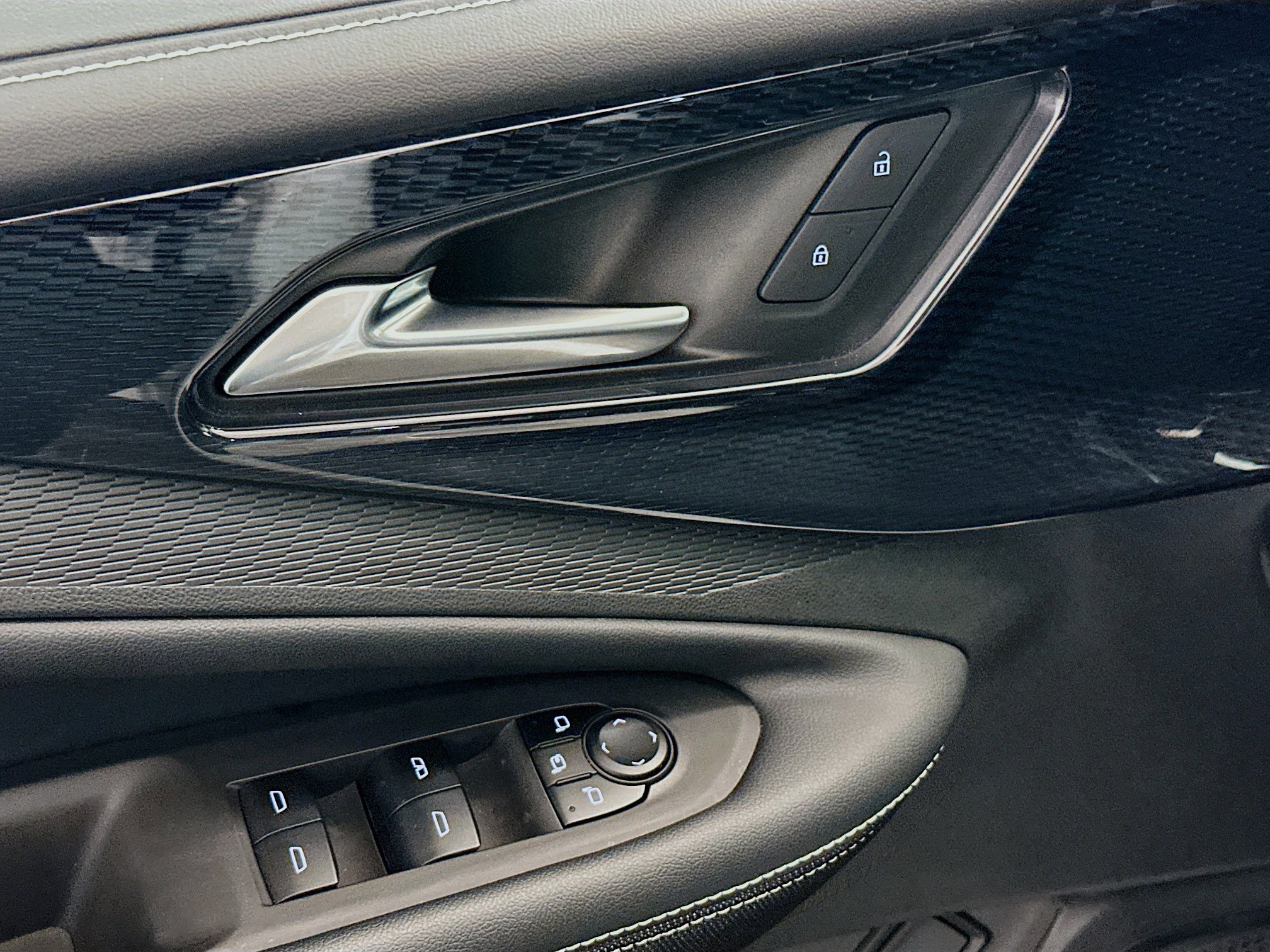 Used 2024 Chevrolet Blazer EV LT AWD/4WD image 15