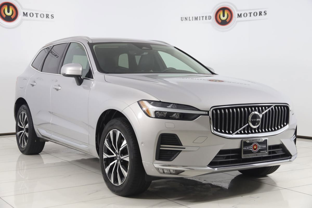 Used 2023 Volvo XC60 B5 Plus image 21