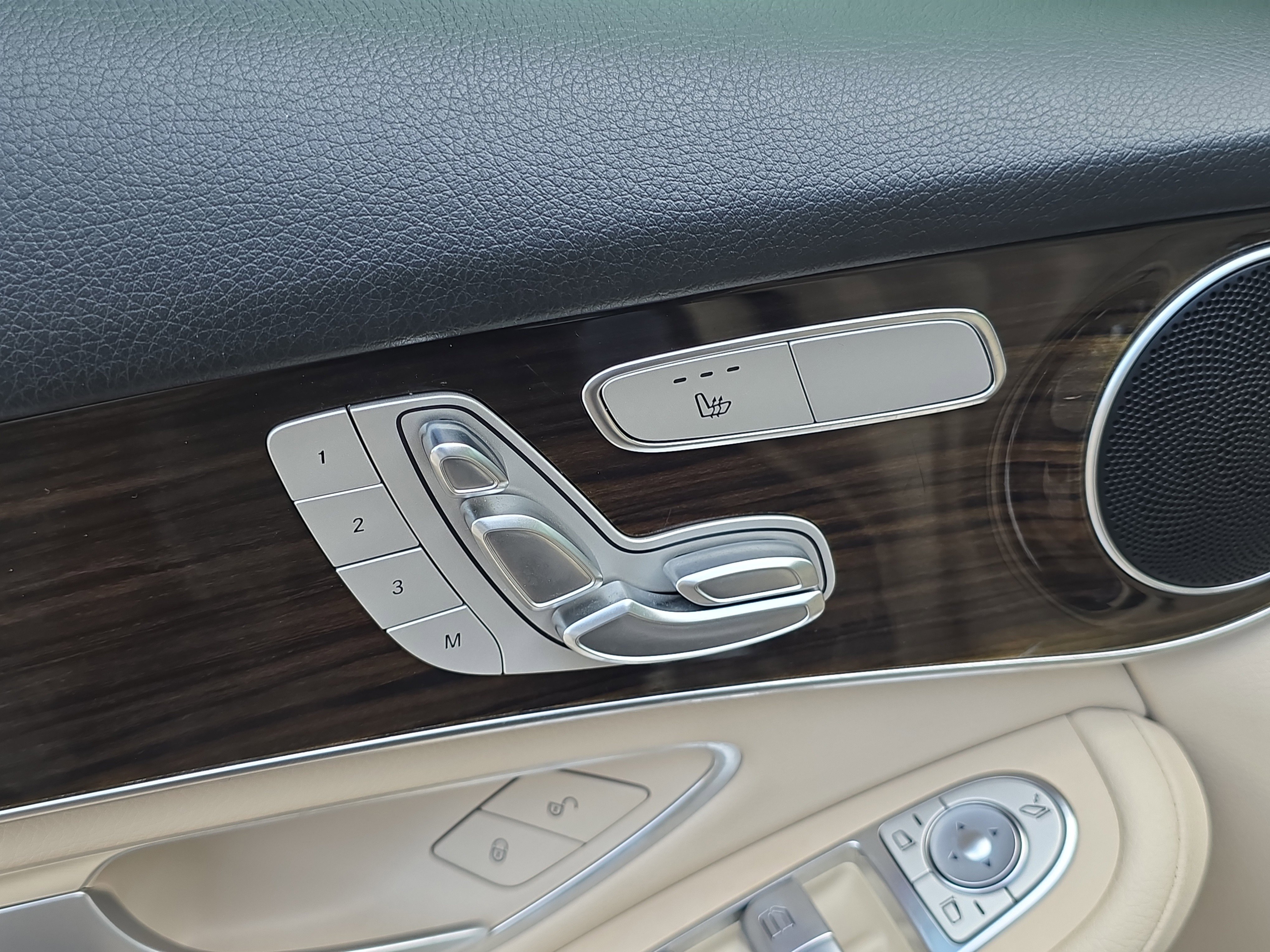 Used 2021 Mercedes-Benz GLC 300 image 18