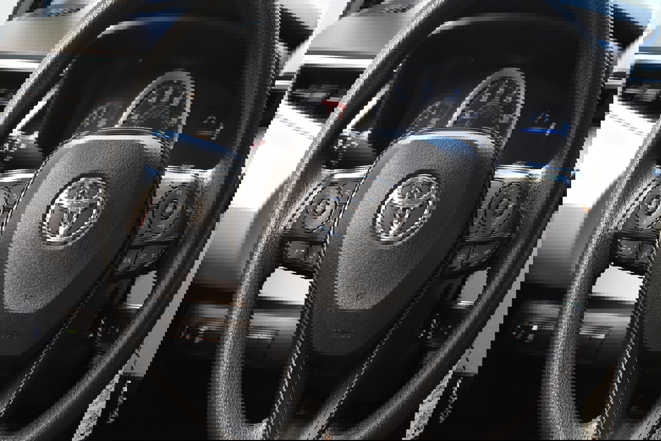 Used 2022 Toyota Corolla LE image 33