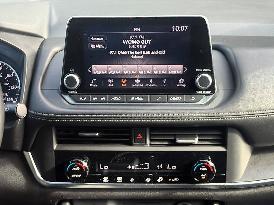 Certified 2025 Nissan Rogue SV AWD/4WD image 32