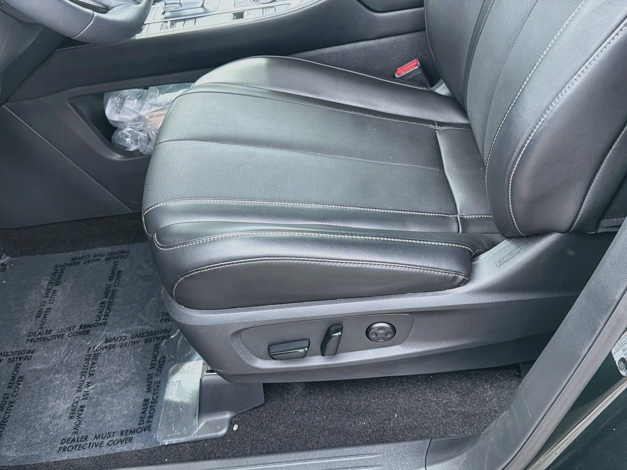 Used 2026 INFINITI QX60 Luxe w/ Family Package FWD image 18