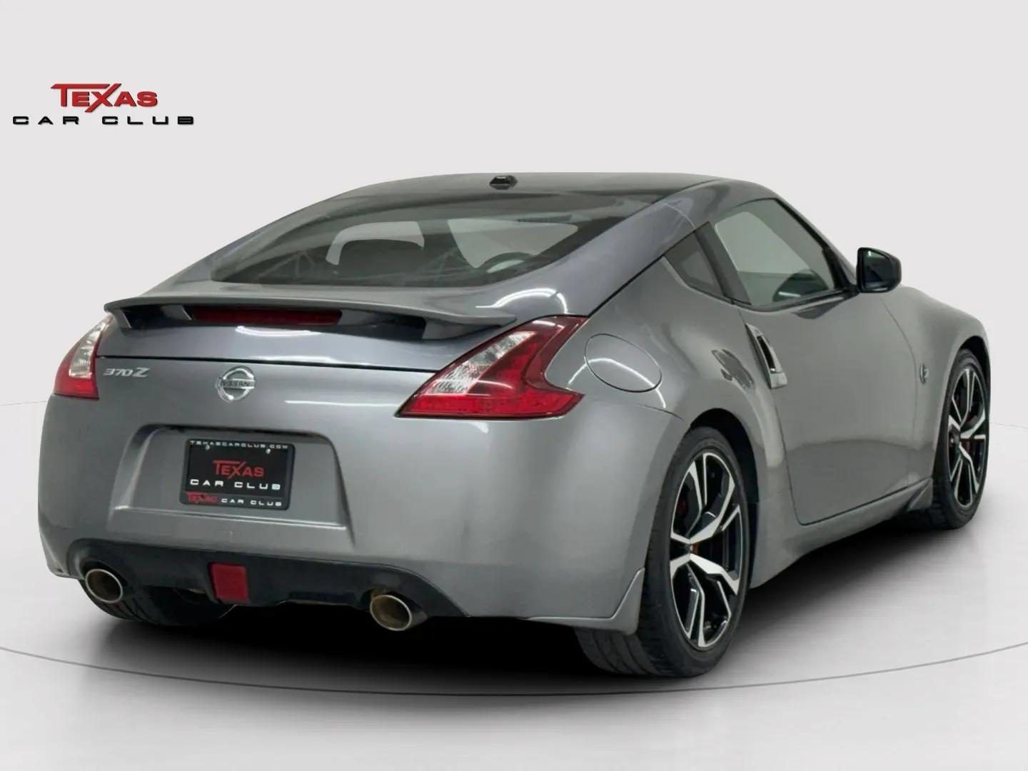 Used 2019 Nissan 370Z Touring Sport RWD image 5