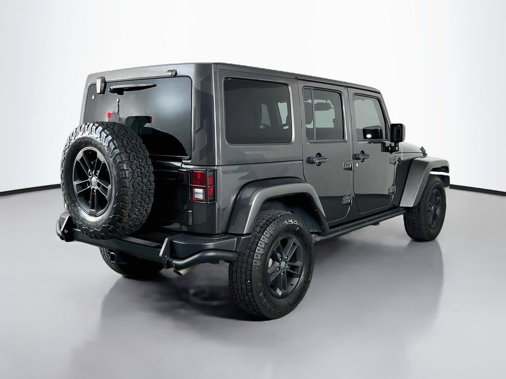 Used 2017 Jeep Wrangler Unlimited Sahara AWD/4WD image 6