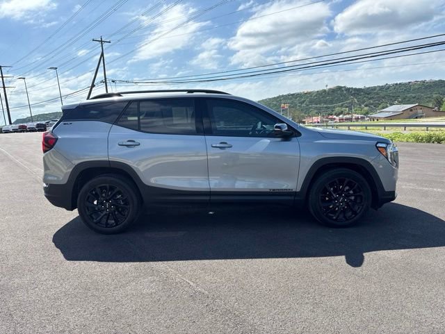 Certified 2024 GMC Terrain SLT w/ Tech Package AWD/4WD image 4