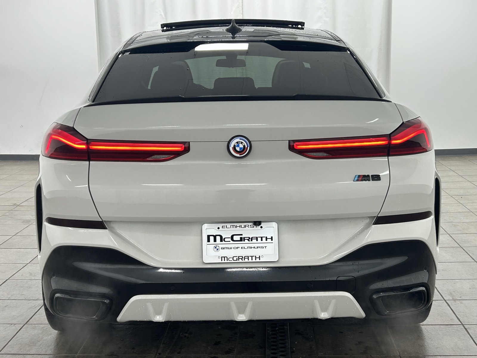 Used 2023 BMW X6 M50i w/ Executive Package image 4