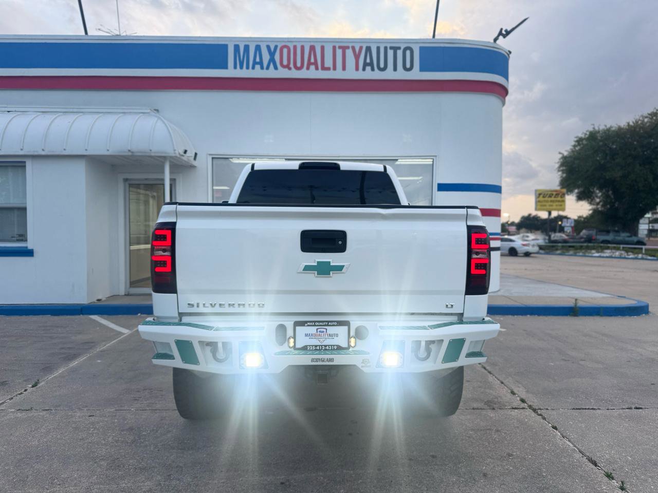 Used 2018 Chevrolet Silverado 1500 LT w/ Trailering Package AWD/4WD image 35