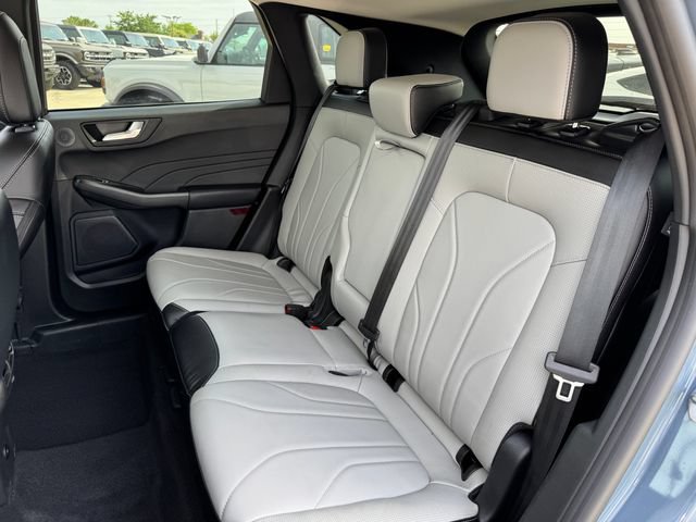 Used 2025 Ford Escape SE w/ PHEV Premium Package FWD image 14