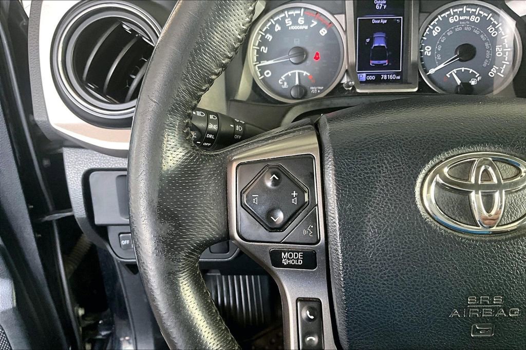 Used 2017 Toyota Tacoma SR5 w/ Tow Package AWD/4WD image 7
