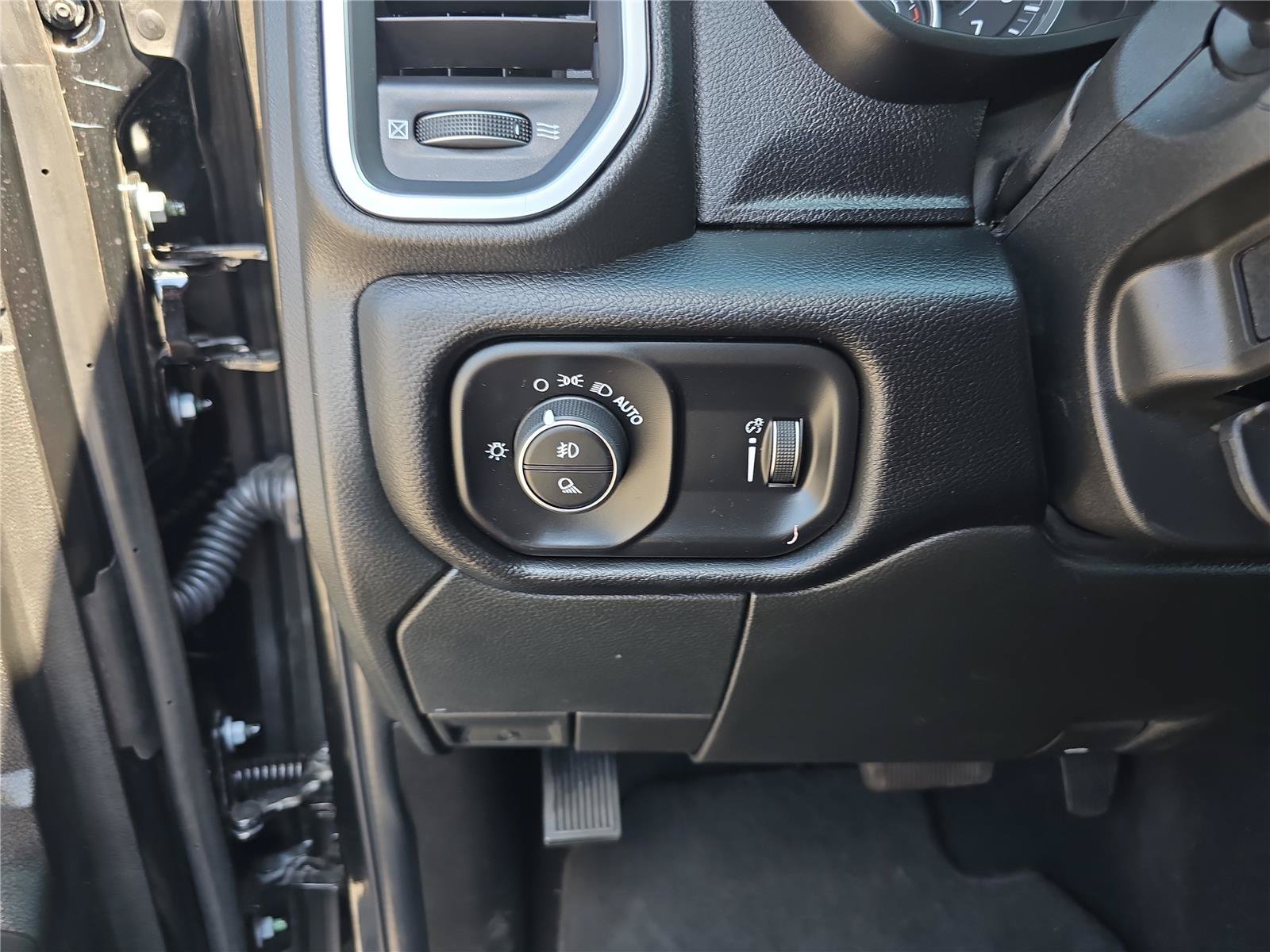 Used 2026 RAM 2500 Big Horn AWD/4WD image 34