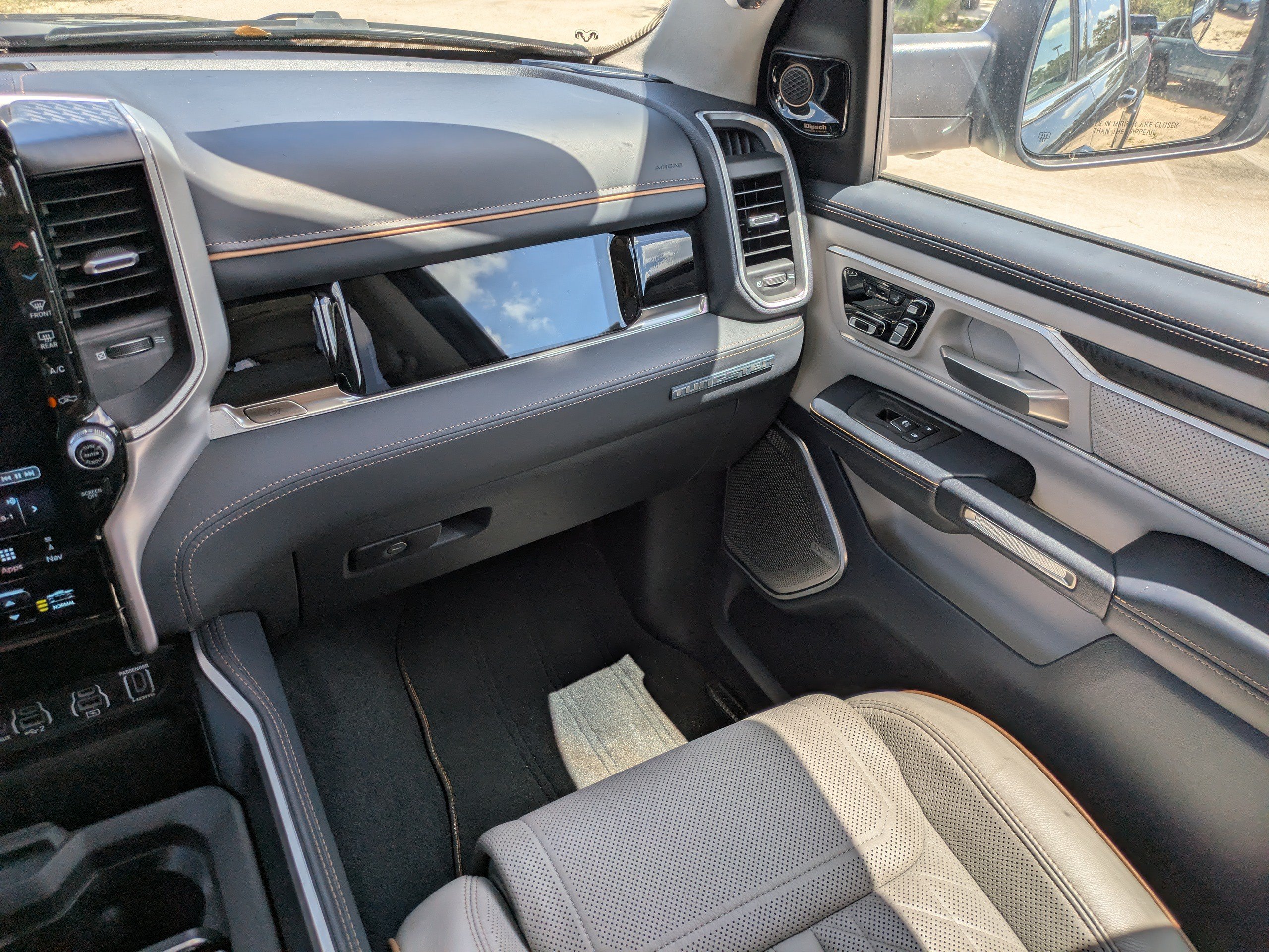 Used 2025 RAM 1500 Tungsten w/ Bed Utility Group AWD/4WD image 15