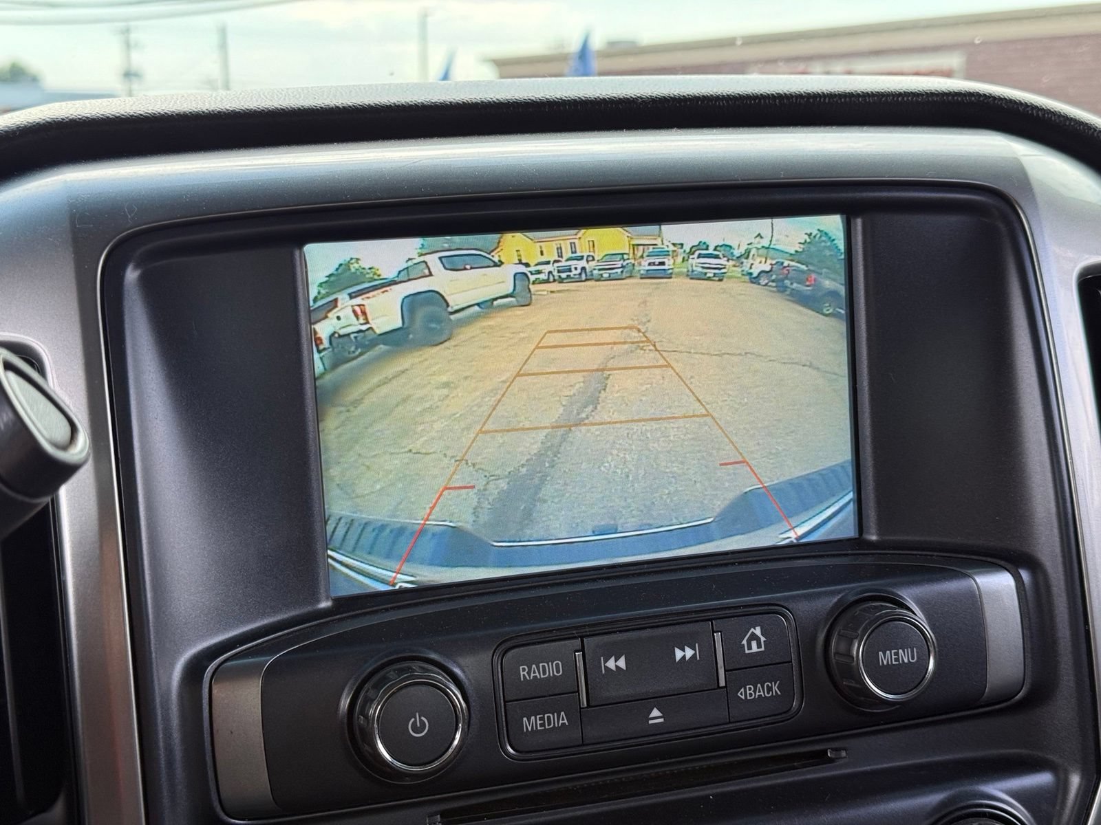 Used 2018 Chevrolet Silverado 1500 LT AWD/4WD image 25