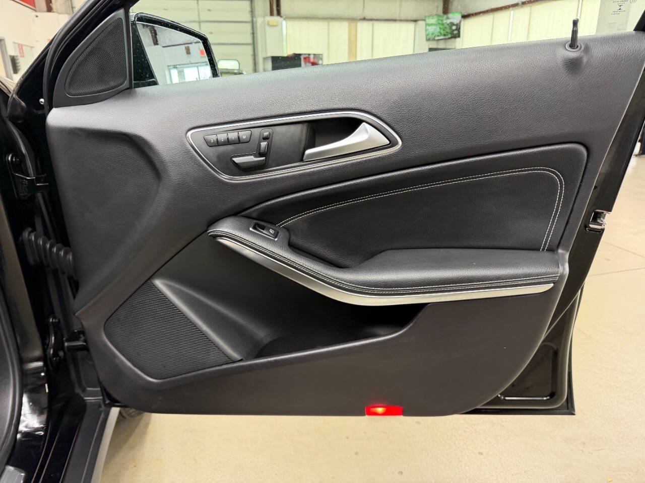 Used 2017 Mercedes-Benz GLA 250 4MATIC image 16