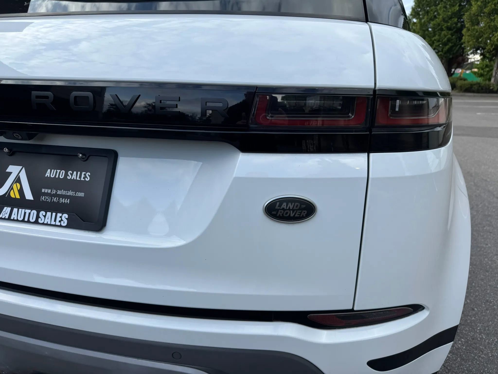Used 2020 Land Rover Range Rover Evoque S AWD/4WD image 16