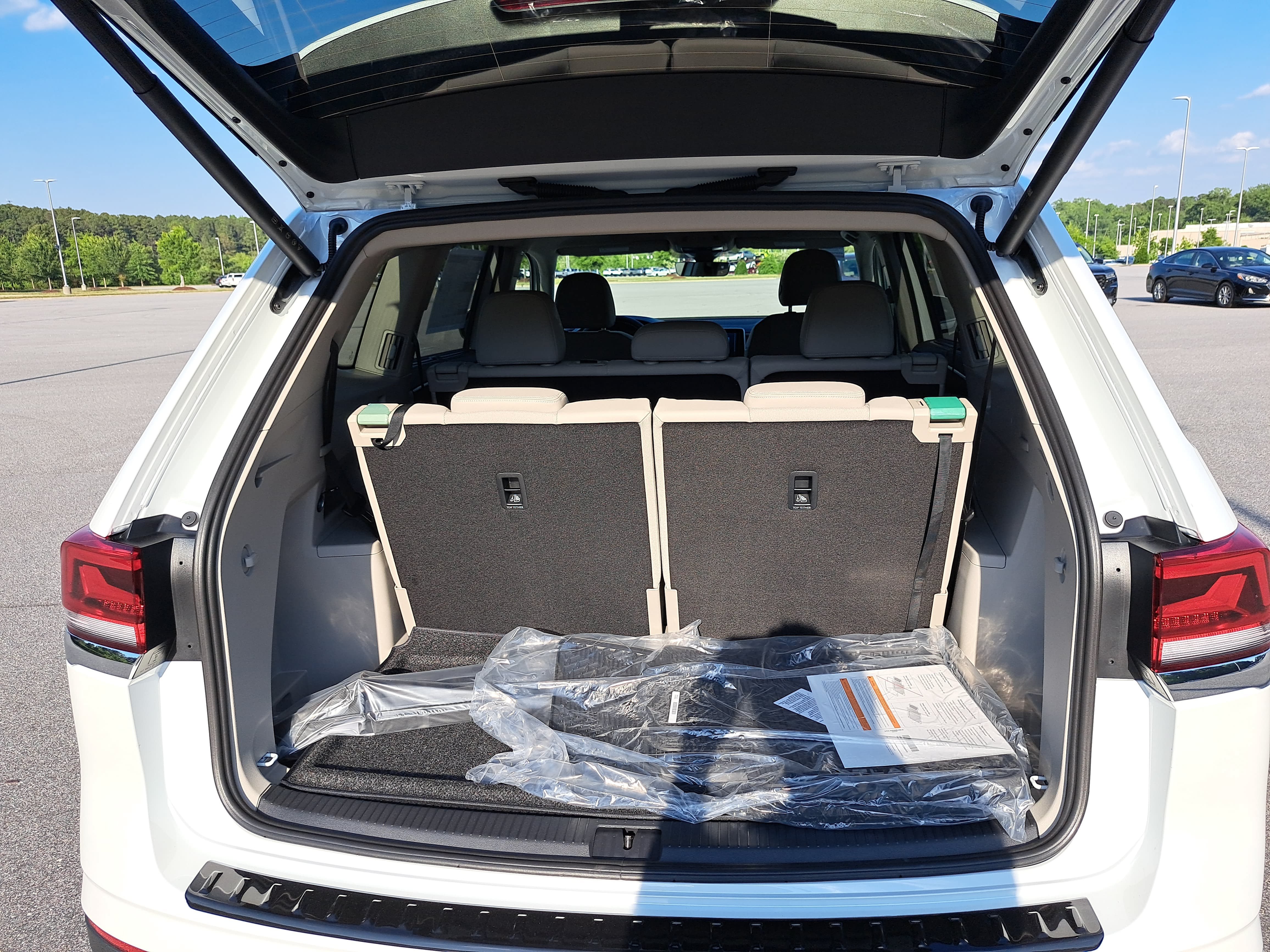 New 2026 Volkswagen Atlas SE FWD image 13