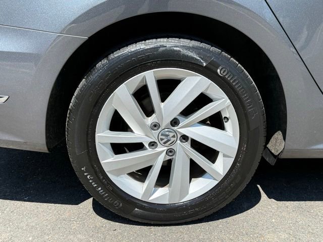 Used 2018 Volkswagen Passat 2.0T SE w/ SE Lighting Package FWD image 22