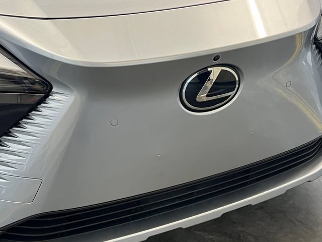 Used 2024 Lexus RZ 450e Premium AWD/4WD image 19