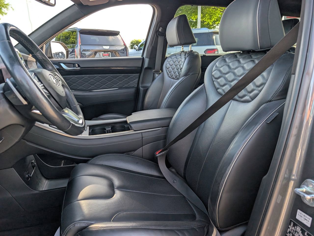Used 2022 Hyundai Palisade Calligraphy image 24