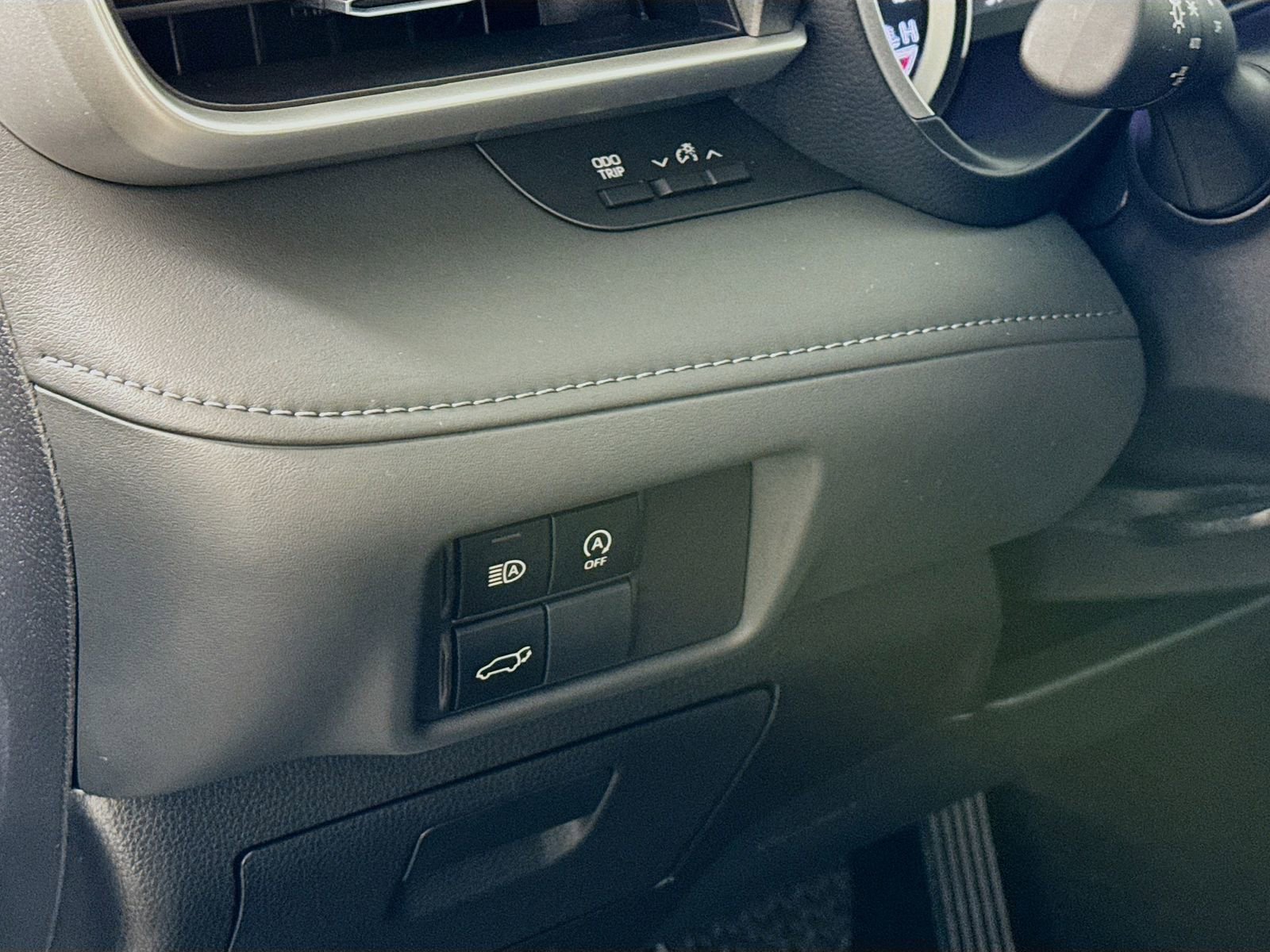 Certified 2024 Toyota Highlander XLE image 8