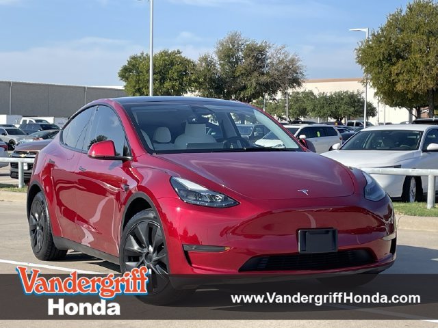 Used 2025 Tesla Model Y Long Range RWD image 1