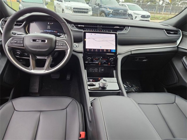 New 2025 Jeep Grand Cherokee Limited w/ Black Appearance Package image 22