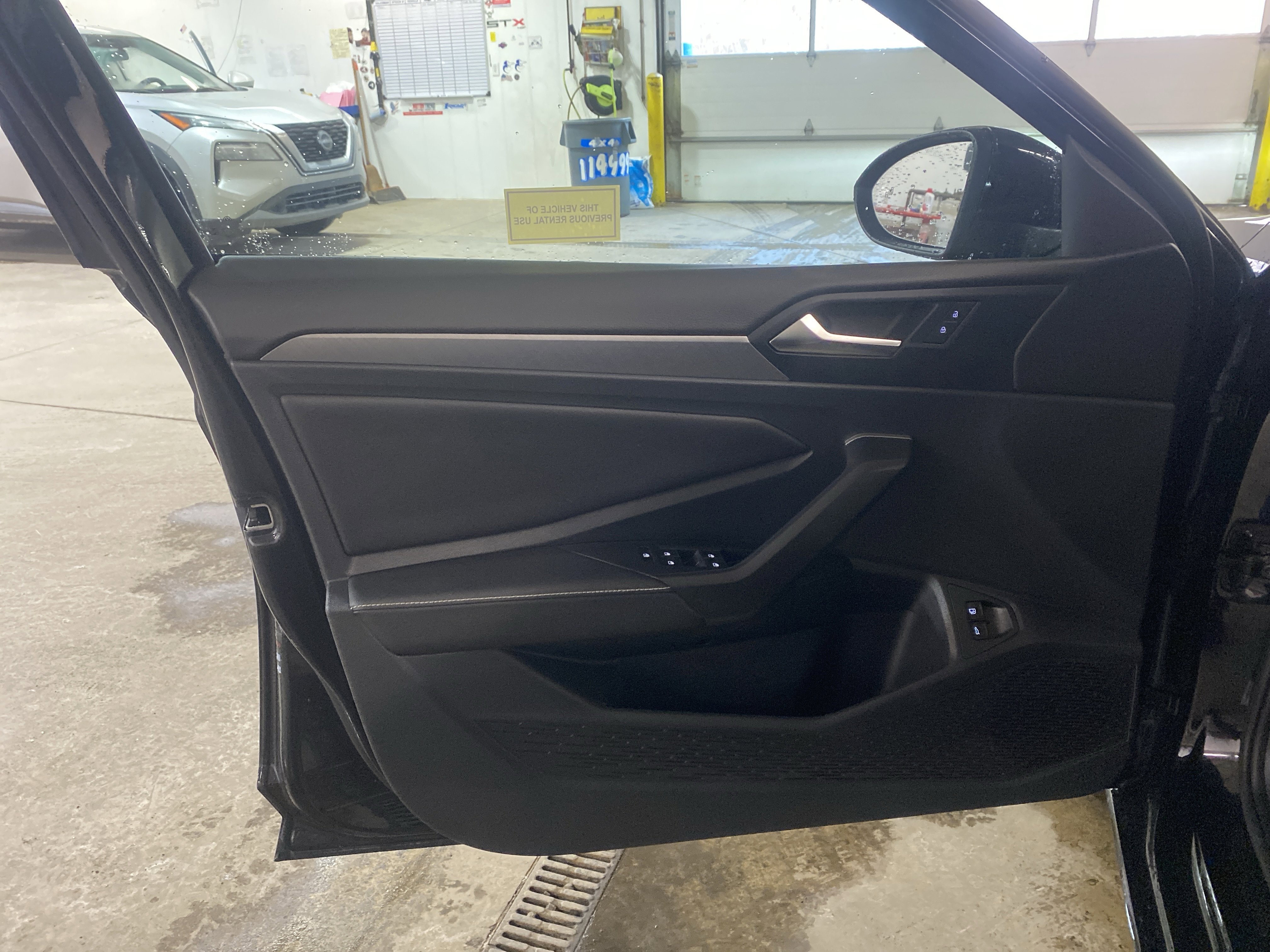 Used 2024 Volkswagen Jetta SE image 13