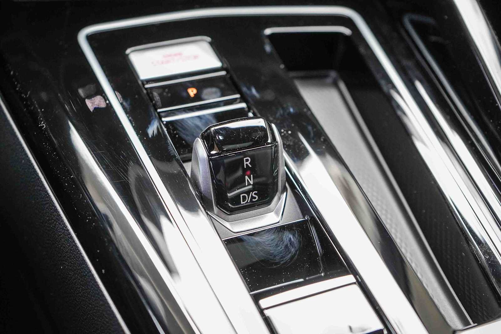 New 2026 Volkswagen GTI SE FWD image 21