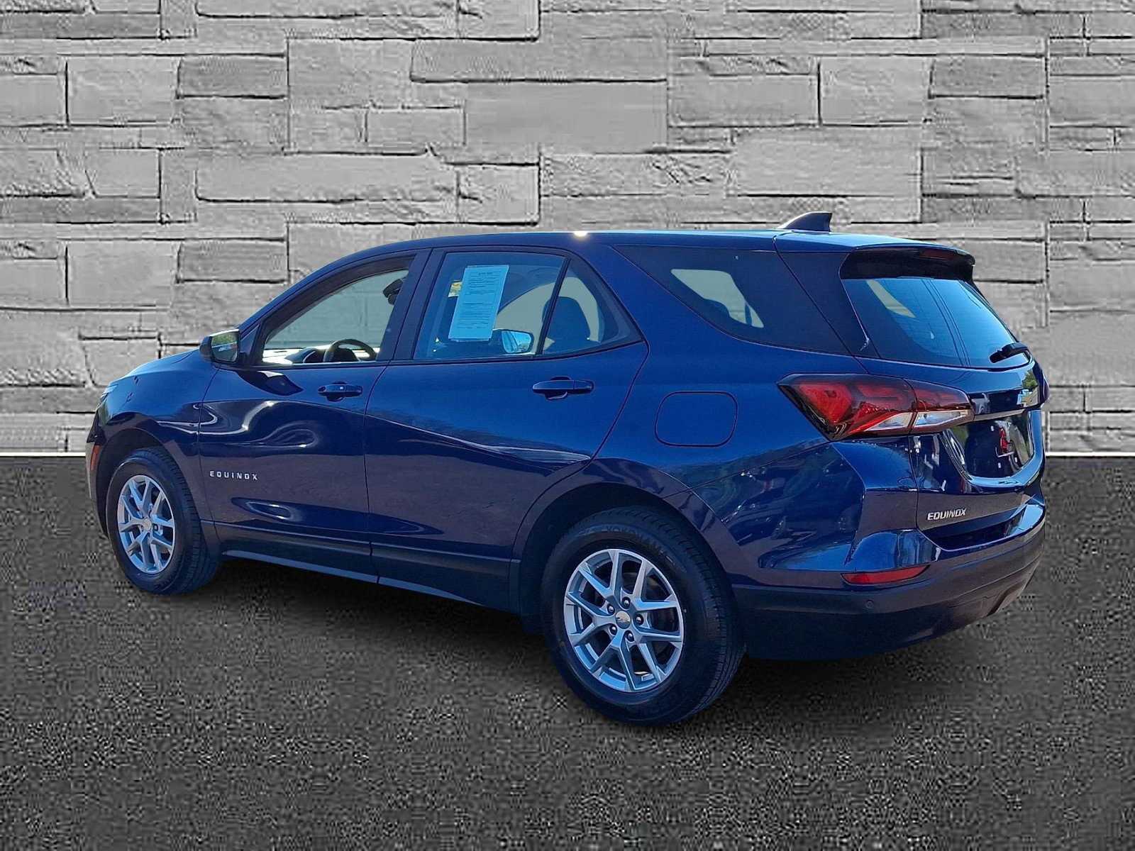 Used 2023 Chevrolet Equinox LS w/ Driver Confidence II Package AWD/4WD image 7