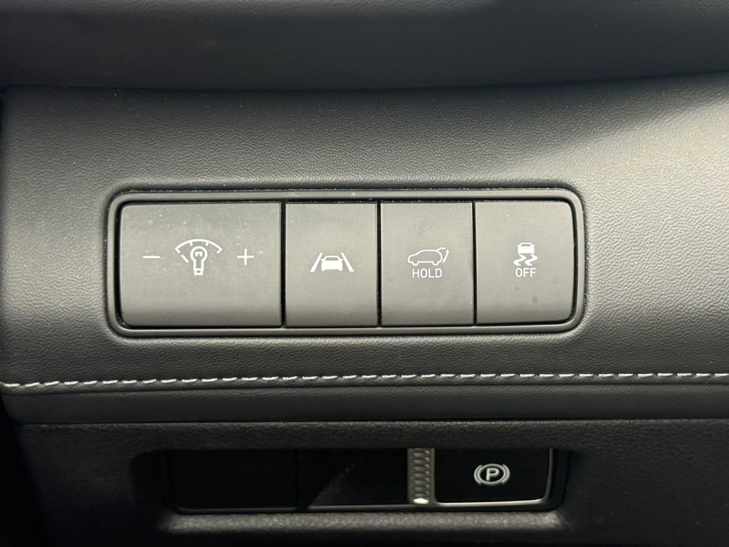 Used 2023 Hyundai Santa Fe SEL w/ Premium Package image 3