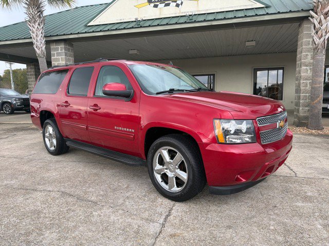 Used 2013 Chevrolet Suburban LT w/ Luxury Package image 2