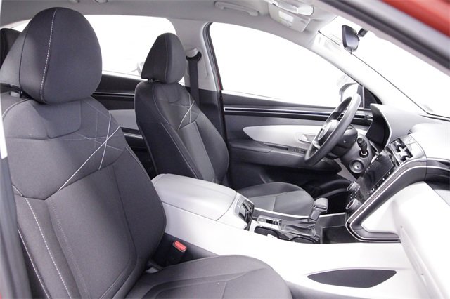 Used 2023 Hyundai Tucson SE image 13