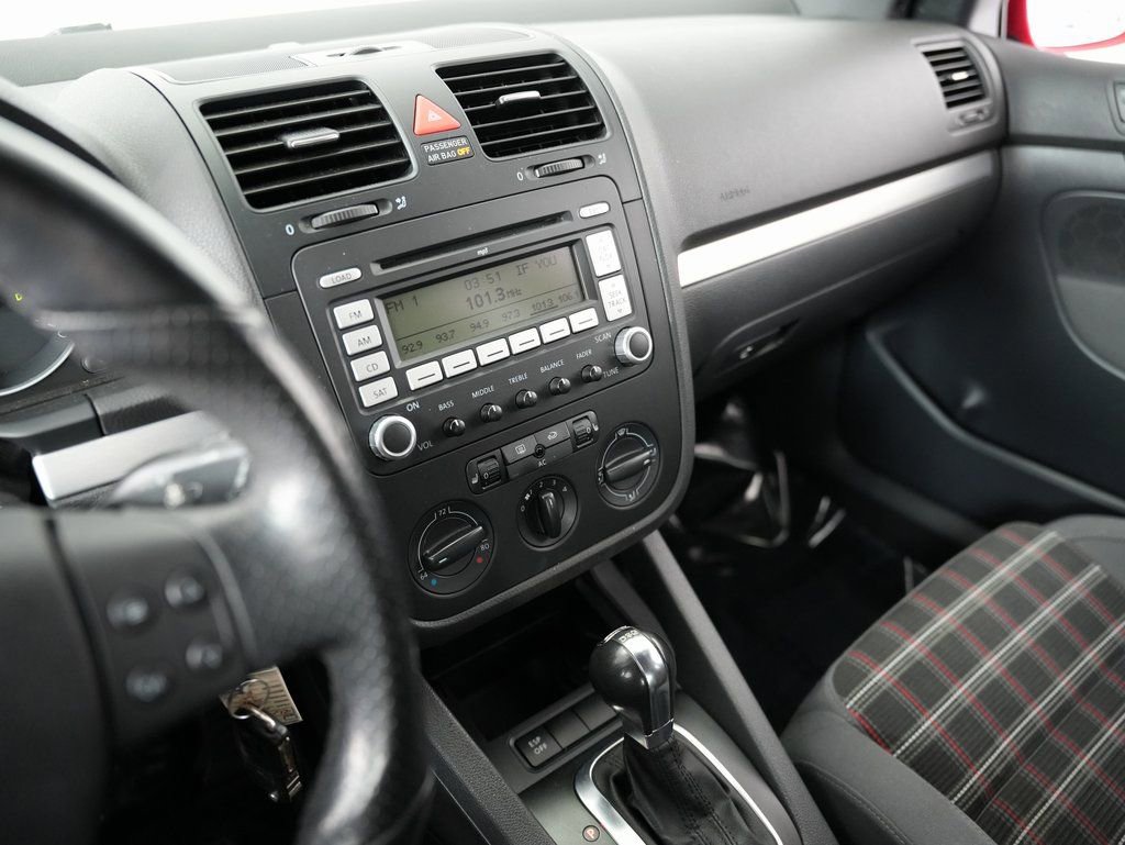 Used 2009 Volkswagen GTI 4-Door image 18