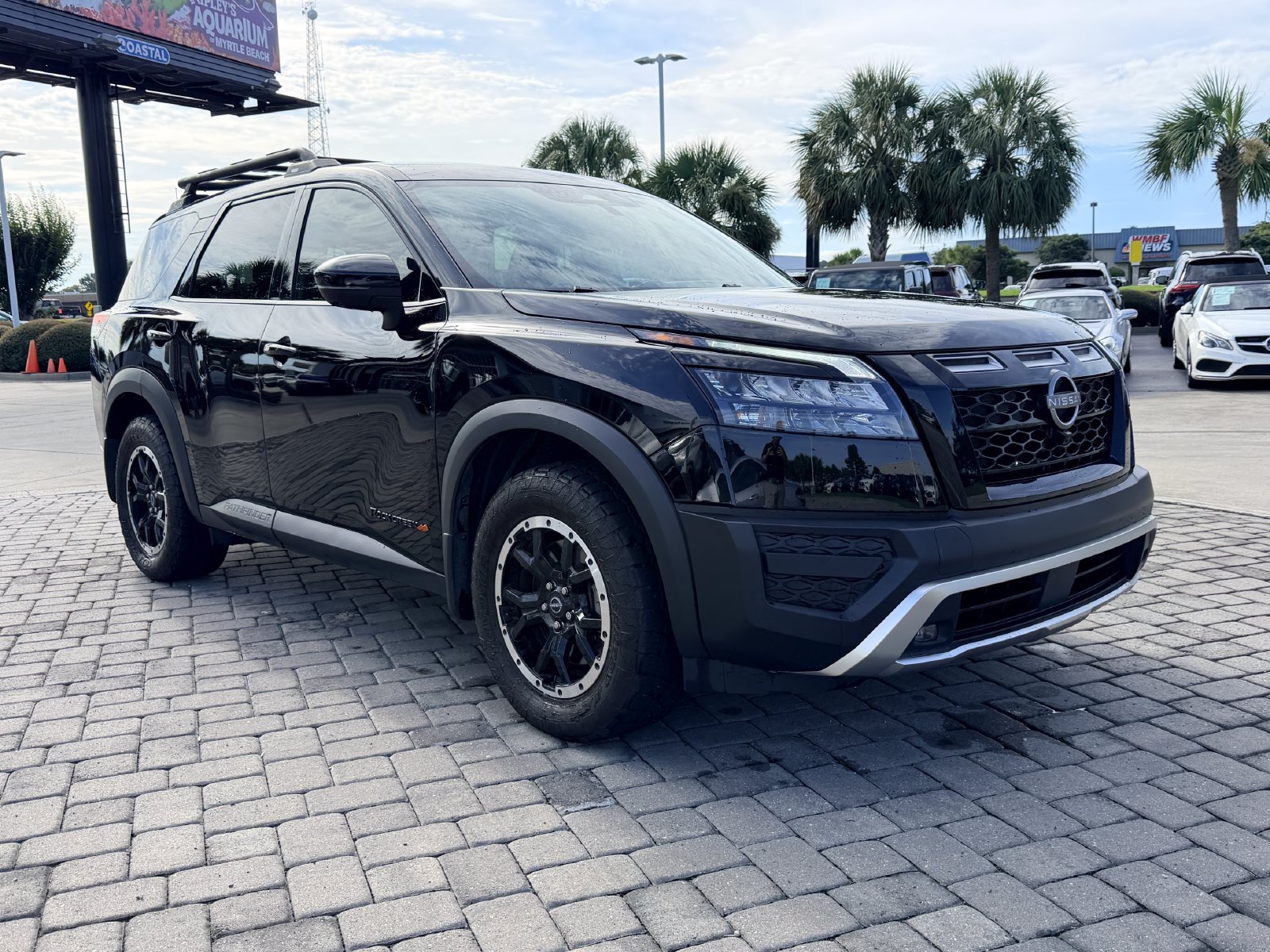 Used 2024 Nissan Pathfinder Rock Creek AWD/4WD image 6