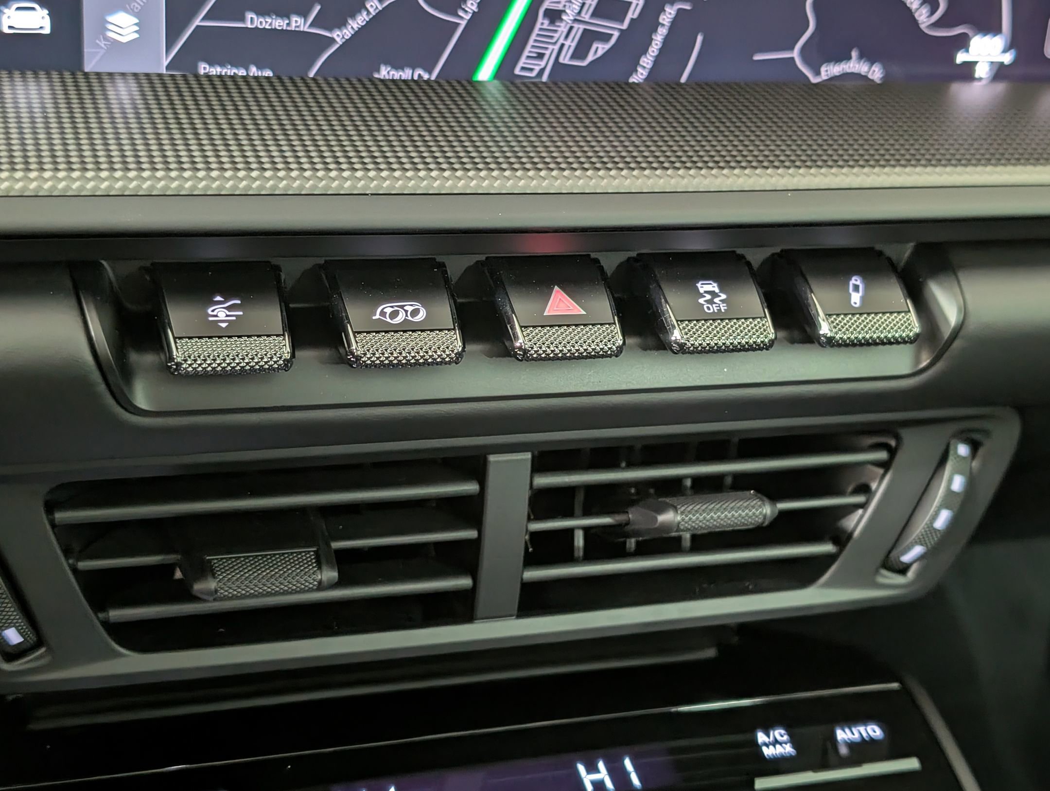 Certified 2025 Porsche 911 Carrera 4 GTS image 30